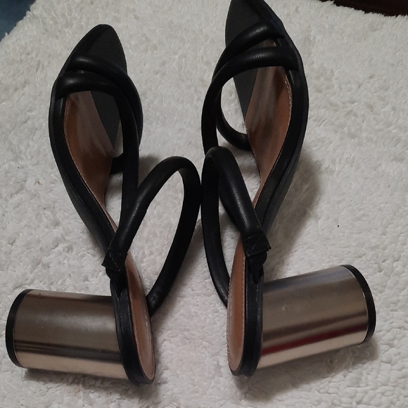 Report Black Strappy Heels - Picture 4 of 7